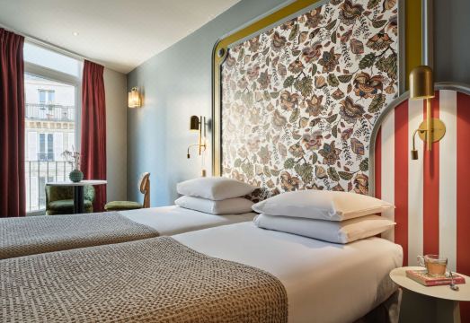 머큐어 파리 노트르담 생 제르맹 데 프레 객실 내부