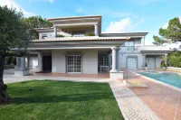 Exceptional Villa With Swimming Pool Close to Beach & Golf. Ideal for Families -  case vacanza in affitto