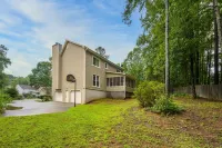 1356 Velvet Creek Glen, Marietta - Country Houses