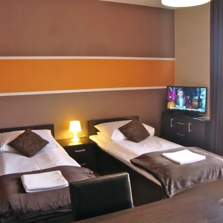 Apartamenty Dolna Kraków Отели рядом с достопримечательностью «Тчизыны»