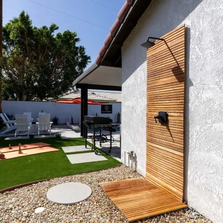 3-bedroom Fireplace Stunning Spanish Home