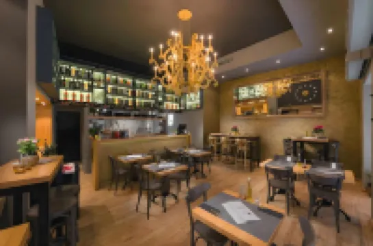 Central Square Heritage Hotel