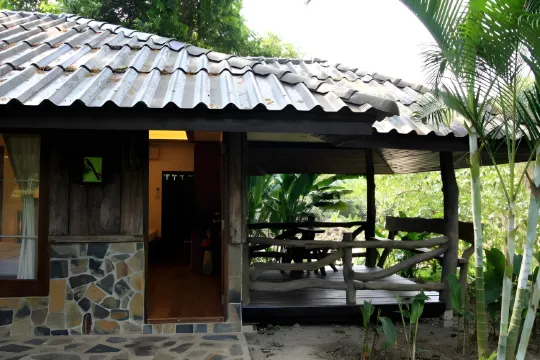 ห้องเชื่อมถึงกันพร้อมระเบียง - ห้องมาตรฐานและดีลักซ์