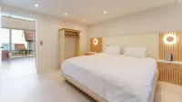 Yeosu Bless Poolvilla