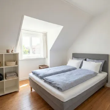 Central Penthouse 3Br City Views Walk to Everything