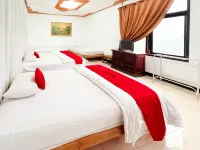 RedDoorz Near Jawa Timur Park 1