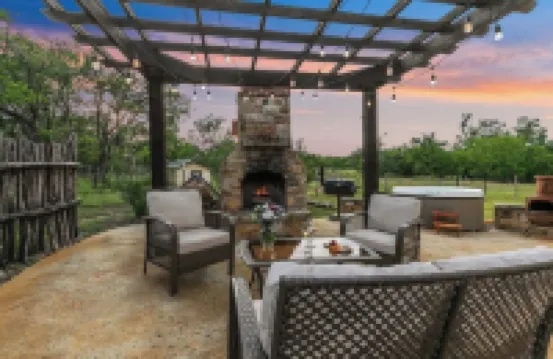 Luxury Home with Fire Pit & Hill Country Views
