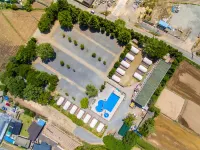 Gyeongju Tentaus Glamping & Auto Camping & Caravan - Kolam Renang