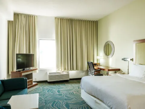 THE BEACON CHARLOTTE AIRPORT by IHG Hotels near Enderly Park