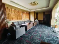 Vatika Premier Hotel パトナのホテル