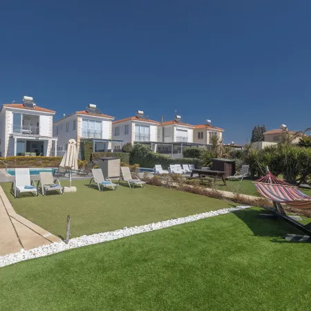 Villa Suri, Luxury Seafront Villa