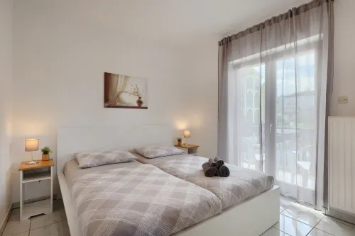 Beautiful spacious apartment (No. 1) with 2 bedrooms 300m to the beach