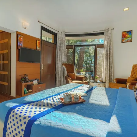 Alaya Stays 3BHK Golden Meadow Villa