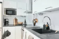Modernized 1920s Apartment