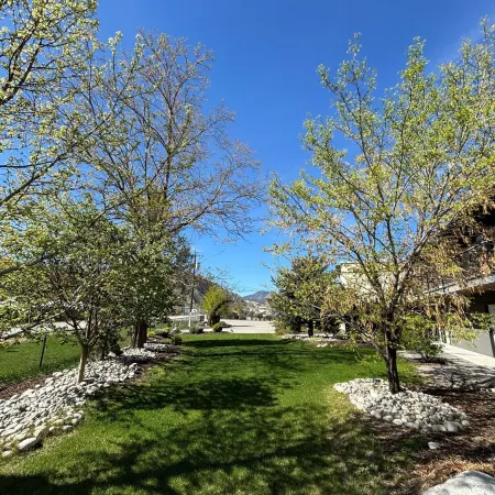 Skaha Lake Airport Inn & Suites