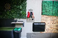 Luxury 2-Bedroom Apartment Near or Tambo with Private Garden & Heated Pool