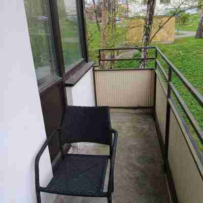 Room in apartment within walking distance to Avenyn etc Others
