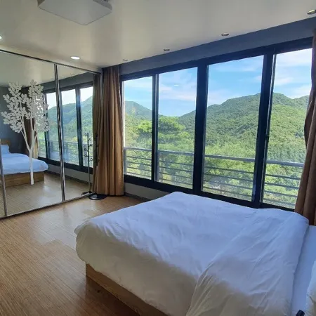 Yangju Gray Castle Pension