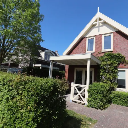 Bungalow in South Holland With Private Jetty Hoteles en Simonshaven