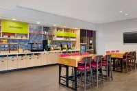弗洛倫斯/辛辛那提機場南方希爾頓惠庭飯店 - 早餐
