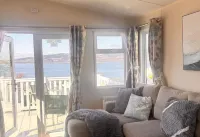 Seaside Escape in Wemyss Bay - Homestays
