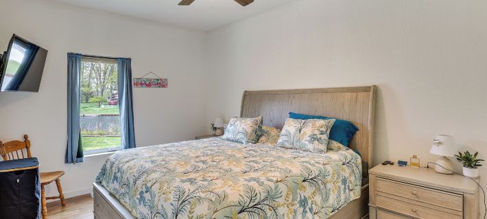 Vineyard Lake Canal Oasis - Pets Welcome! Hotels in Jackson County