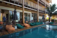Coast 67 Boutique Hotel - Pools