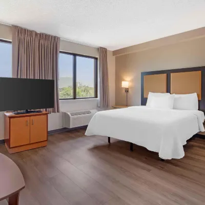 Extended Stay America Suites - Fort Lauderdale - Cypress Creek - NW 6th Way Hotels near Chase Stadium