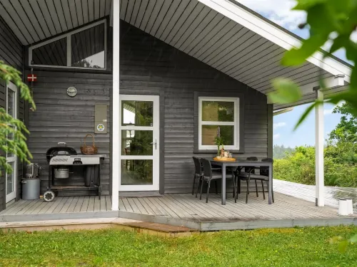 "Jaakob" - 4km from the Sea