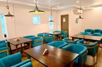 De Crown Luxury Hotel