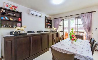 Private Residence Hosted by Sasithorn
