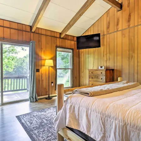 Lake Santeetlah Escape w/ Kayaks, Boat Slip & More