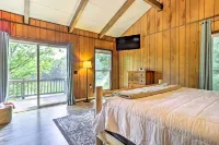 Lake Santeetlah Escape w/ Kayaks, Boat Slip & More - 3 stjerner