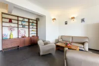 Sasha Apartment - Panoramic View with Pool - 2-Star