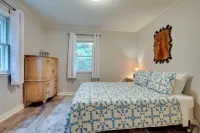 Peaceful Saint Germain Home w/ Fire Pit! - parking