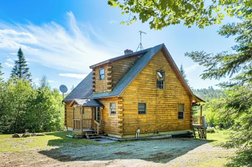 Hike, Explore & Unwind: Rustic Maine Getaway - Homestays