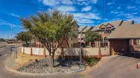 Stylish 2 bed apartment in Carlswald, Midrand - 2-Star