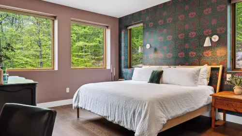 Bates Ridge by Avantstay Secluded Catskills Retreat Near Hunter Mountain + Game Room - Wi-Fi