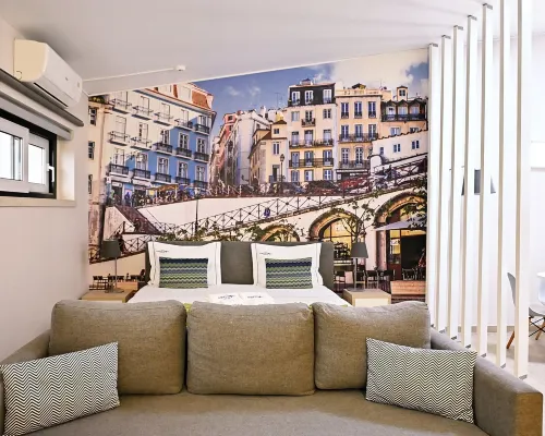 Famous Crows Lisbon Suites Отели рядом с достопримечательностью «Башня Торре-де-Белен»