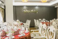 White Hotel - servizio colazione