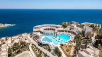 Athina Palace Resort & Spa - Pools