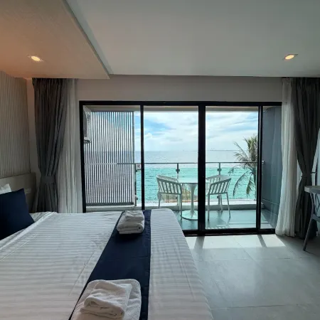 Golden Dragon Beach Resort Pattaya (Bang Lamung)