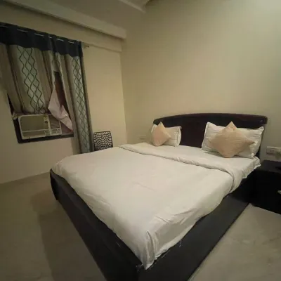 Hotel Kasa Stays Near Pacific Mall ウェスト・デリー周辺のホテル