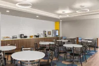 Microtel Inn & Suites by Wyndham Ephrata - breakfast
