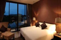 The Glory River Kwai Hotel - parking