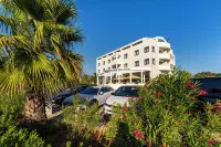 Miramare Hotel - موقف سيارات