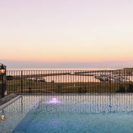 Rox Resort Отели в г. Кёге