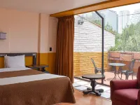Hotel Benedicta Hotels near Mexico Arena