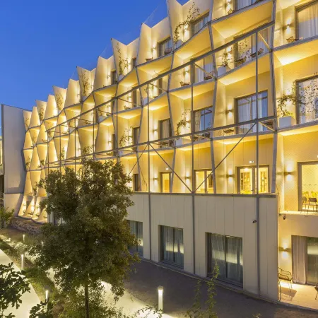 Mercure Nîmes Centre Arènes
