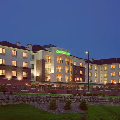 Courtyard Madison East Hotels near East Towne Mall